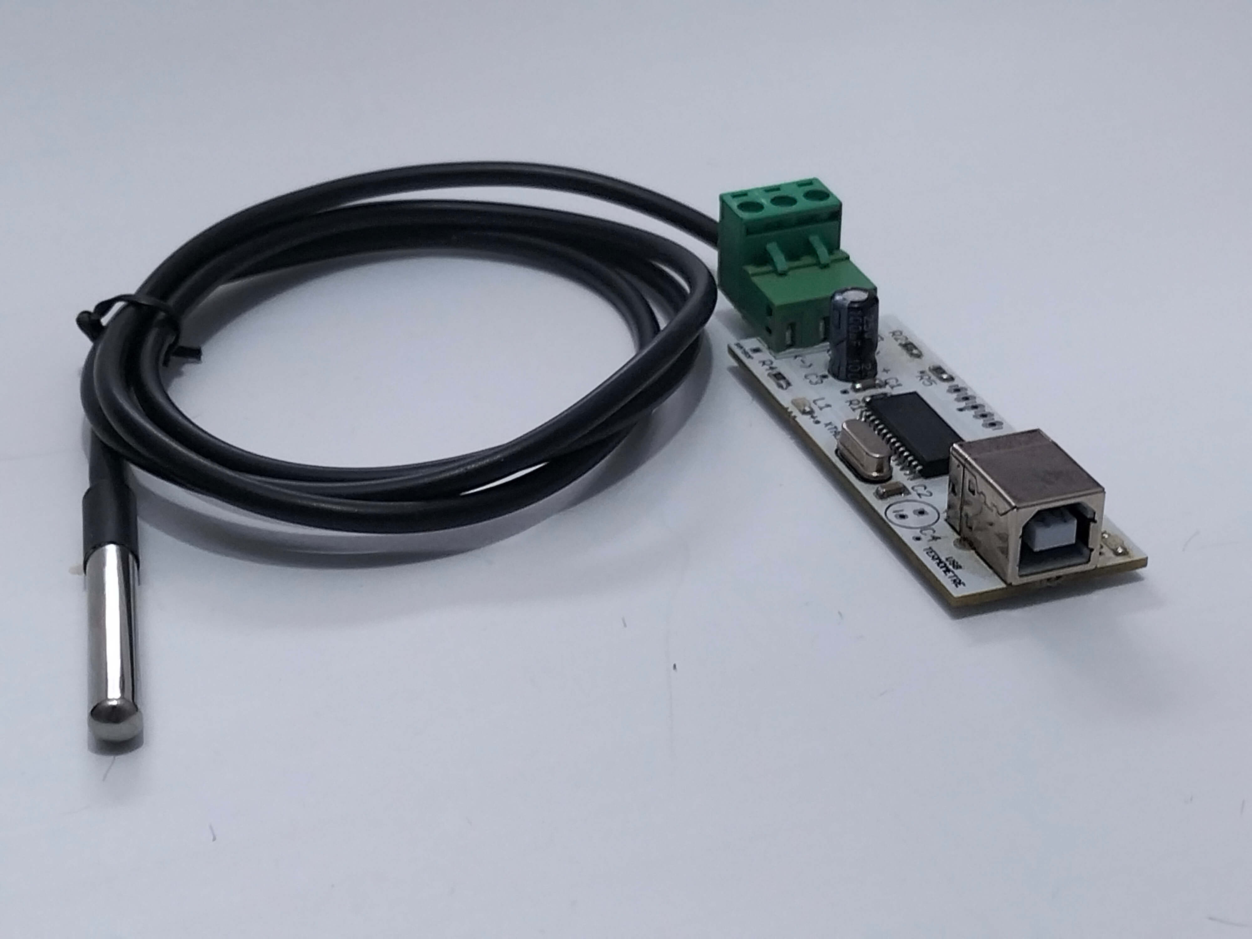 Usb sıcaklık ölçer - ön görünüm, PCB ve bileşenler
