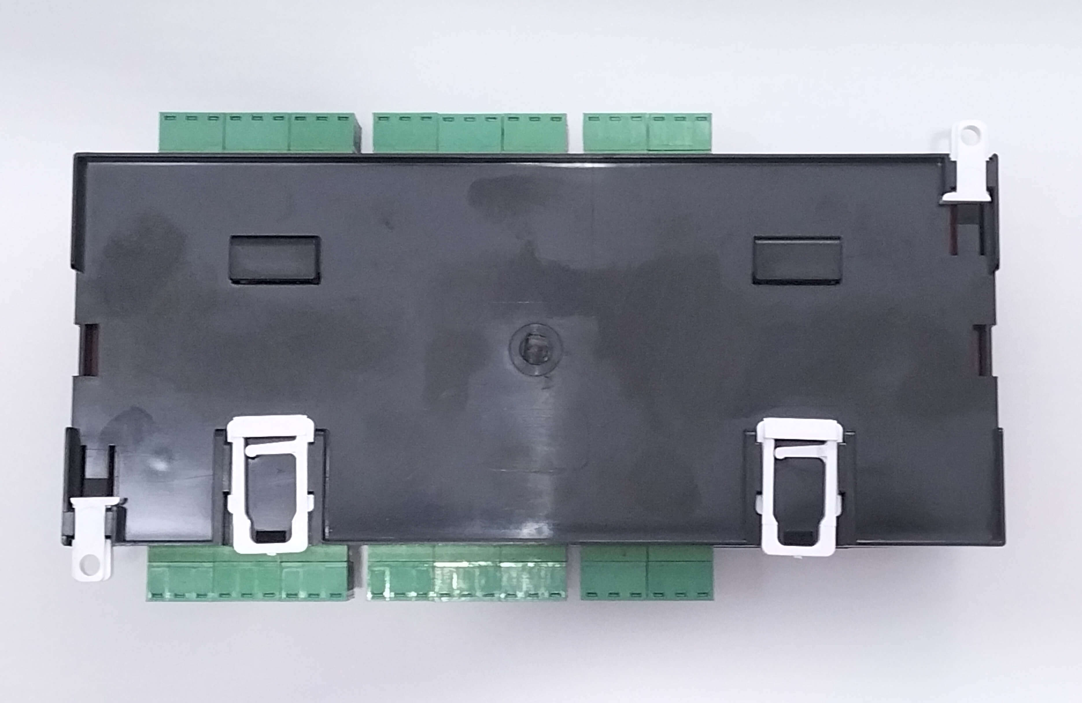 Usb 16 Röle Kontrol Modülü - ön görünüm, Usb ve röle klemensleri görünür